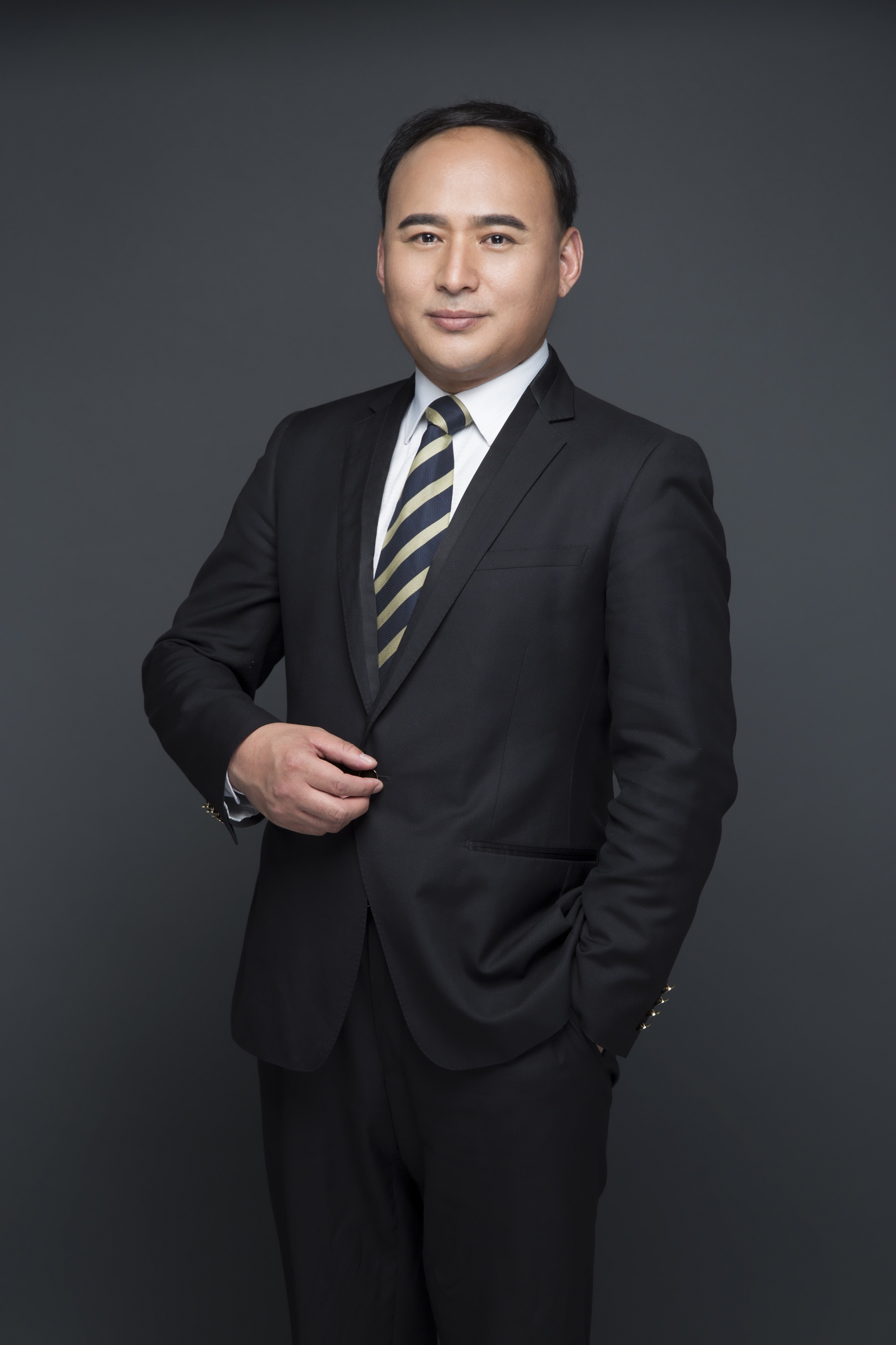 邓淑芬 包装与印刷设计负责人